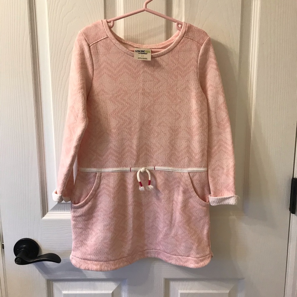 Oshkosh brand girls dress 👗 size 5T